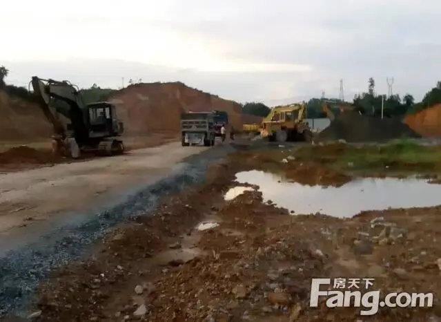 钦州久隆经大垌二级公路月底完成道路主体施工