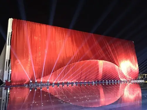 再一次让苏州瞩目 MOC芯城汇水景倒影展示中心盛大公开_房产资讯-苏州房天下