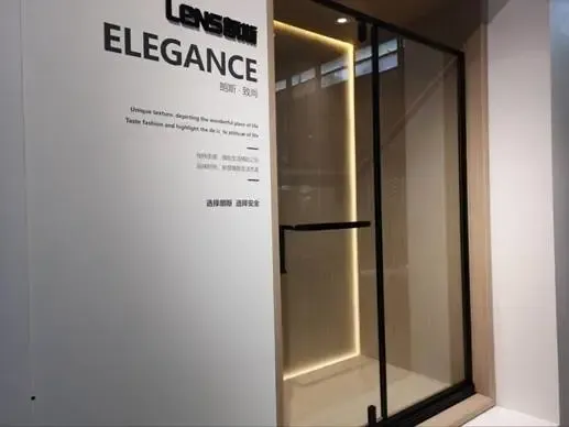 朗斯淋浴房负离子安全防爆金刚膜新品上海国际厨卫展首发
