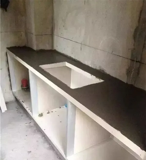 老爸自己动手砖砌做橱柜,2千块搞定,比定制橱柜还耐用!